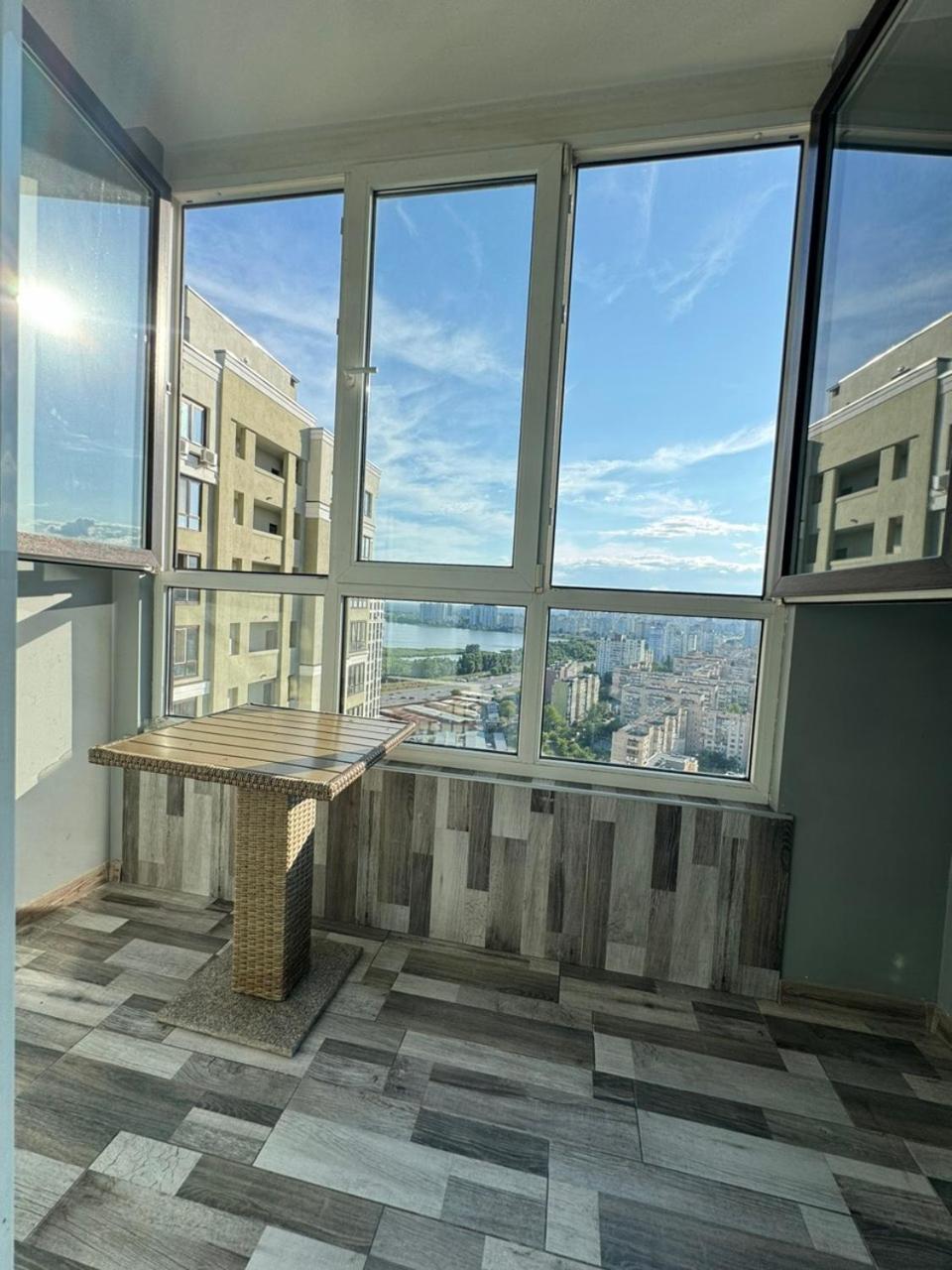 Solo Apartment Virmenska 키예프 외부 사진